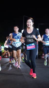 BIB: 46031
                            <button type="button" onclick="openModal(23085725)" class="btn btn-primary btn-sm float-right btn-popup" data-toggle="modal" data-target=".modal-high-quality">
                        <i class="fas fa-shopping-cart"></i> Add to Cart
                    </button>
                                            <button type="button" onclick="isThisMe(23085725, true)" class="btn btn-success btn-sm float-right btn-popup btn-isme hidden" data-toggle="tooltip" data-placement="bottom" title="นี่คือรูปของคุณใช่ไหม คลิกที่นี่เพื่อเอาเข้าอัลบั้ม">
                        <i class="fas fa-plus"></i> Add to album
                    </button>
                    <button type="button" onclick="isThisMe(23085725, false)" class="btn btn-warning btn-sm float-right btn-popup btn-isnotme hidden">
                        <i class="fas fa-ban"></i> Remove from album
                    </button>